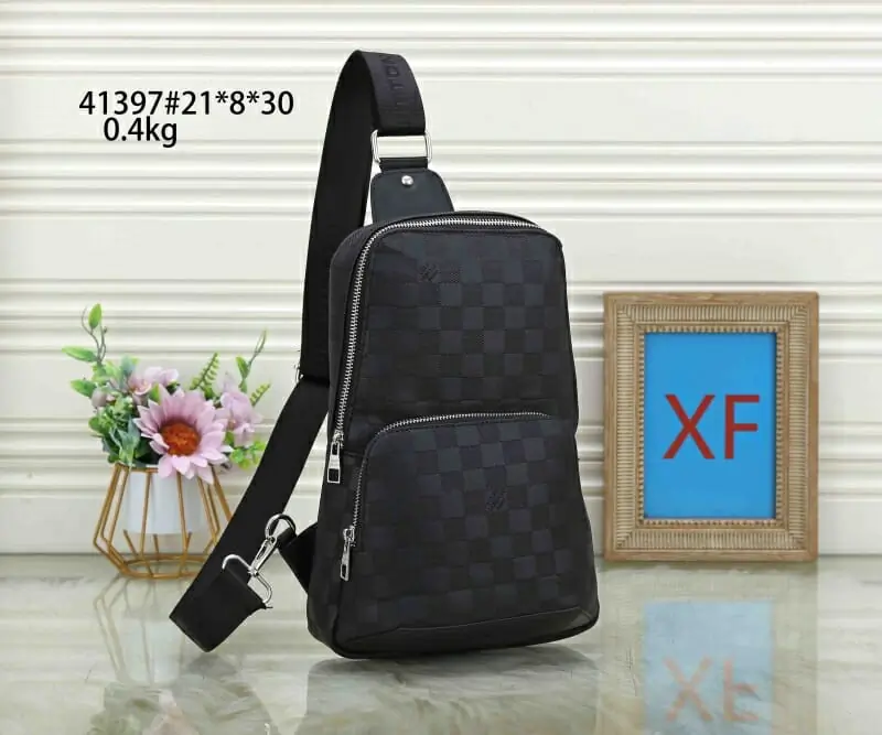 louis vuitton mini sac a main pour homme s_11a0b31